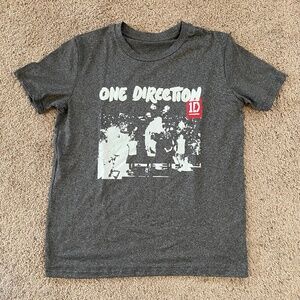 BRAND NEW One Direction 1D Band Graphic Tee - Women’s Medium